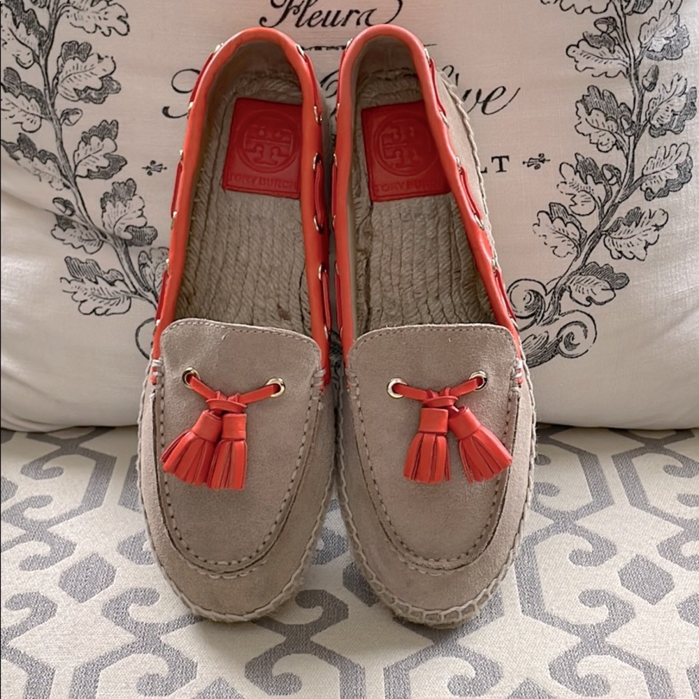 Tory Burch raffia loafer